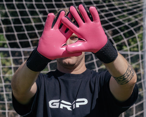 2026 GR1P Glove - Fushia