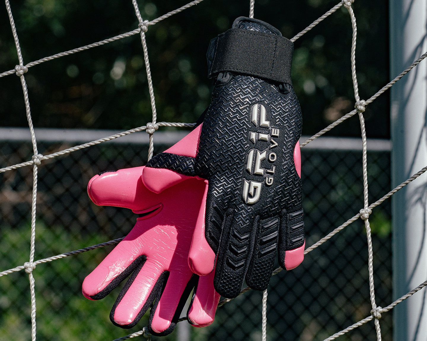 2026 GR1P Glove - Fushia